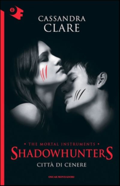 Cover for Cassandra Clare · Citta' di cenere Shadowhunters (Pocketbok) (2016)