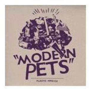 Cover for Modern Pets · Plastic Minds (7&quot;) (2012)