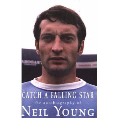 Catch a Falling Star: The Autobiography of Neil Young - Neil Young - Books - Empire Publications Ltd - 9781901746433 - October 4, 2004