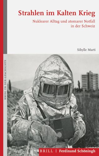 Strahlen im Kalten Krieg - Marti - Books -  - 9783506704436 - October 1, 2020