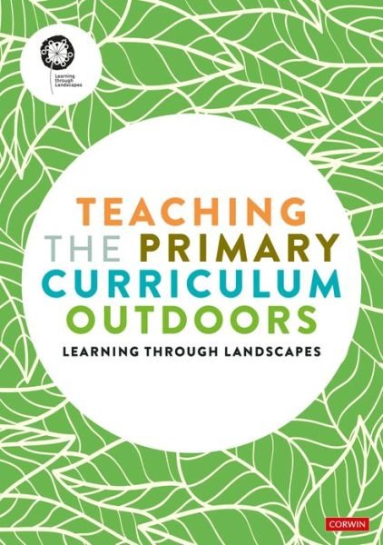 Cover for Teaching the Primary Curriculum Outdoors (Paperback Bog) (2022)