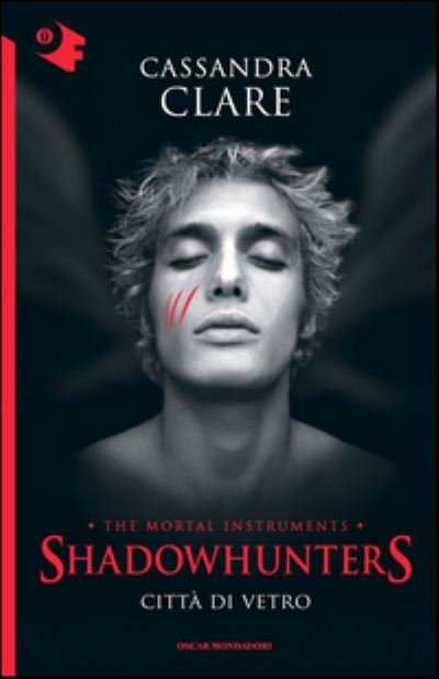 Cover for Cassandra Clare · Citta di vetro - Shadowhunters (Pocketbok) (2016)