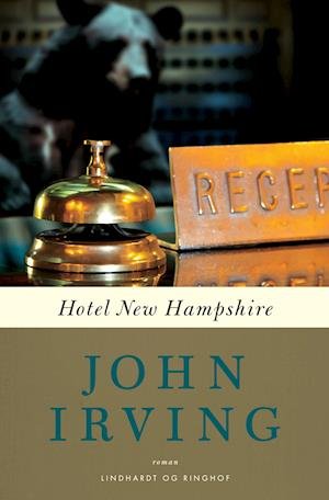 Cover for John Irving · Hotel New Hampshire (Sewn Spine Book) [6th edição] (2020)