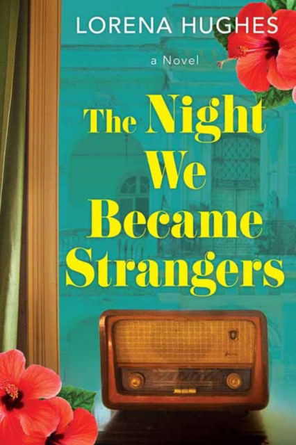 Cover for Lorena Hughes · The Night We Became Strangers (Paperback Bog) (2025)