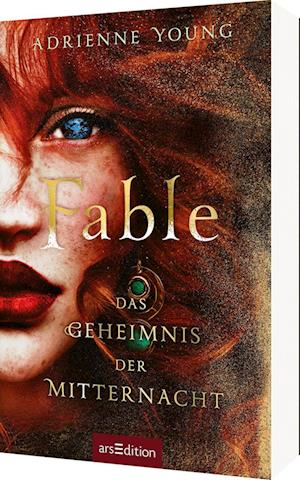 Cover for Adrienne Young · Fable – Das Geheimnis der Mitternacht (Book) (2024)