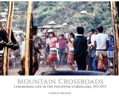 Mountain Crossroads - Drucker Charles Drucker - Libros - Pacific Features - 9781733879453 - 30 de mayo de 2019