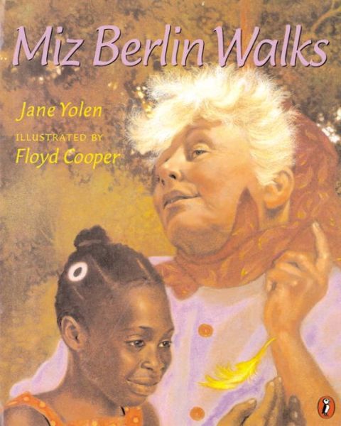 Miz Berlin Walks - Jane Yolen - Książki - Puffin - 9780698118454 - 18 grudnia 2000