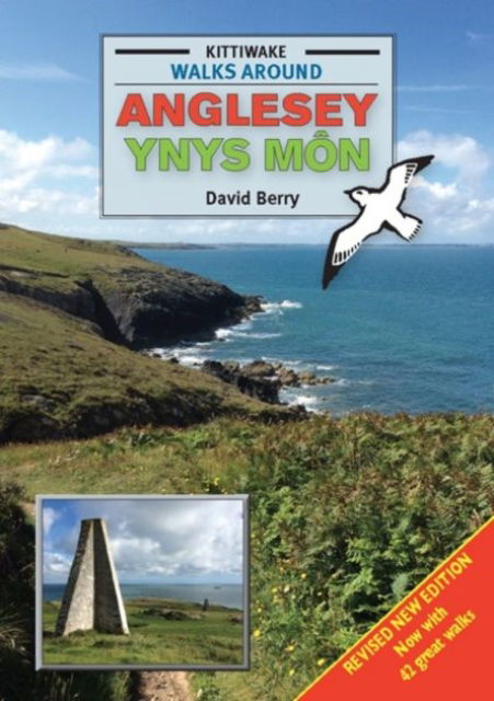 Cover for David Berry · Walks Around Anglesey / Ynys Mn (Taschenbuch) (2017)