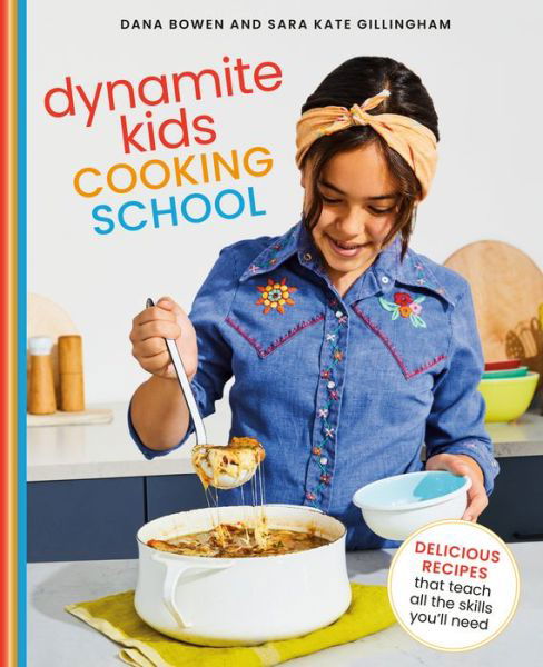 Dynamite Dinners - Sara Kate Gillingham - Books - Clarkson Potter - 9780593138458 - October 25, 2022