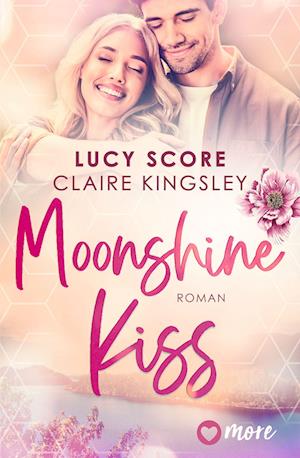 Cover for Lucy Score · Moonshine Kiss (Bog) (2024)