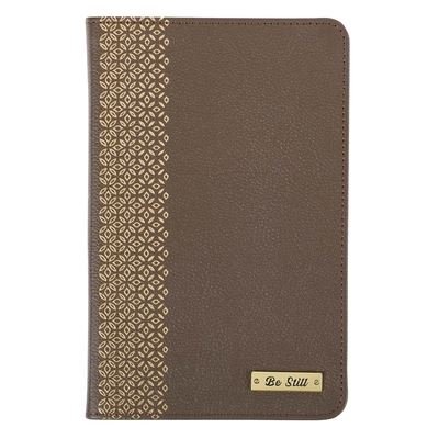 Cover for Christian Art Gifts Inc · Leather Journal Be Still Badge (Hardcover Book) (2021)
