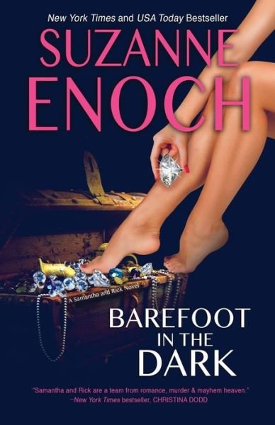 Cover for Suzanne Enoch · Barefoot in the Dark (Paperback Bog) (2018)