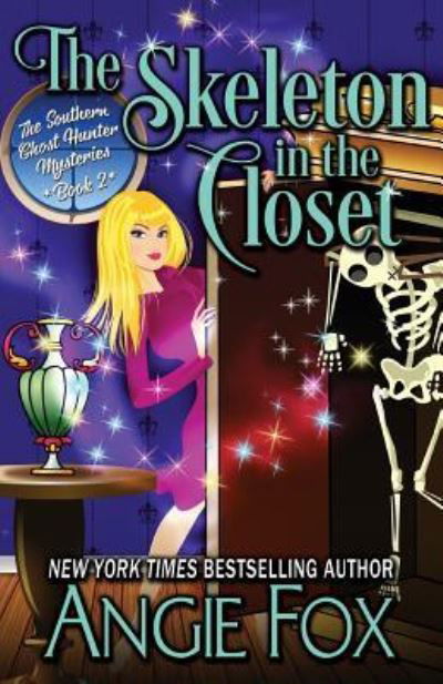 Cover for Angie Fox · The Skeleton in the Closet (Paperback Bog) (2017)