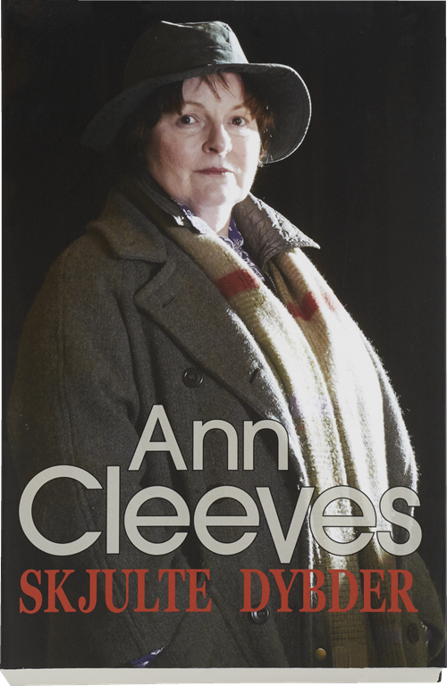 Cover for Ann Cleeves · Vera: Skjulte dybder (Bound Book) [1º edição] (2016)