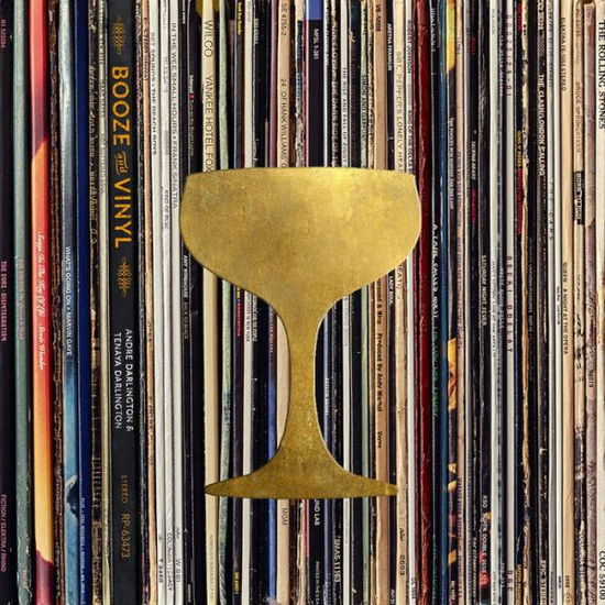 Booze & Vinyl: A Spirited Guide to Great Music and Mixed Drinks - Andre Darlington - Bøker - Running Press,U.S. - 9780762463473 - 26. april 2018