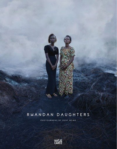 Cover for Olaf Heine · Rwandan Daughters (bilingual edition): Photographs by Olaf Heine (Hardcover Book) (2019)