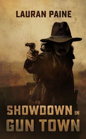 Cover for Lauran Paine · Showdown in Gun Town (Taschenbuch) (2022)