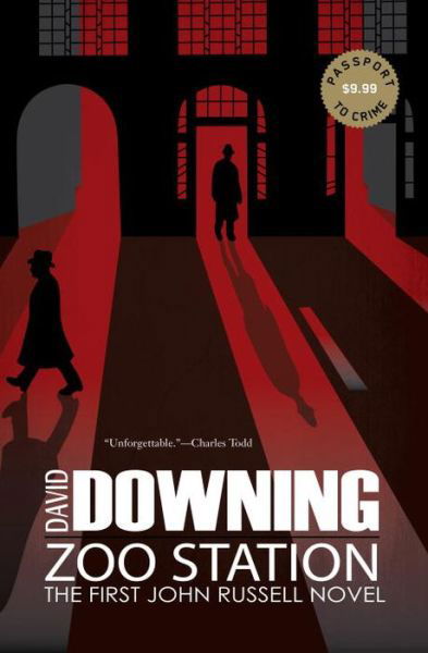 Zoo Station (John Russell World War II Spy Thriller #1) (A John Russell Wwii Spy Thriller) - David Downing - Livros - Soho Crime - 9781616953485 - 28 de maio de 2013