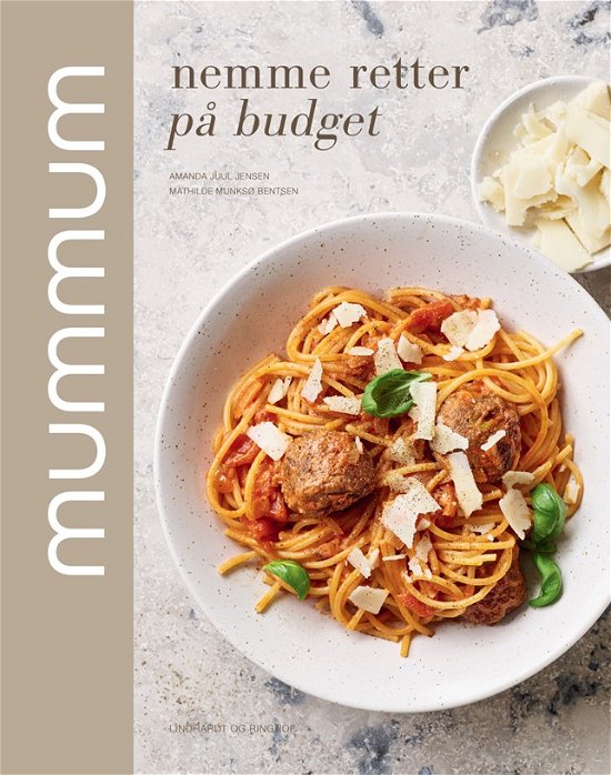 Cover for Amanda Juul Jensen; Mathilde Munksø Bentsen · Mummum - Nemme Retter På Budget (Gebundesens Buch) [1. Ausgabe] (2023)