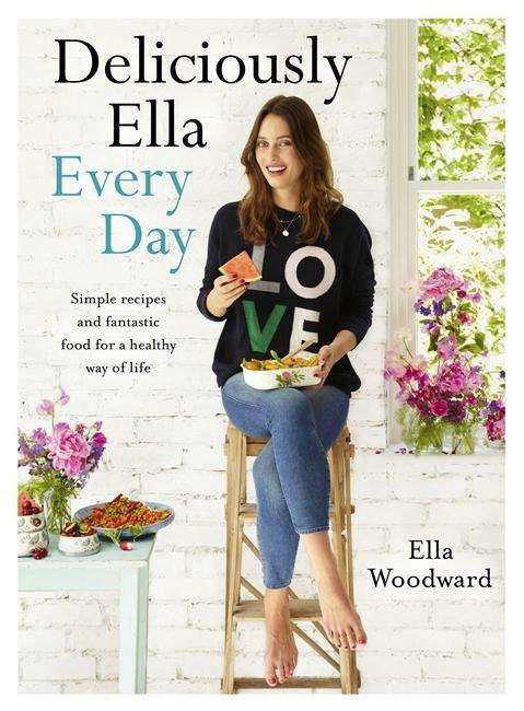 Deliciously Ella Every Day: Simple recipes and fantastic food for a healthy way of life - Mills (Woodward), Ella - Livros - Hodder & Stoughton - 9781473619487 - 21 de janeiro de 2016