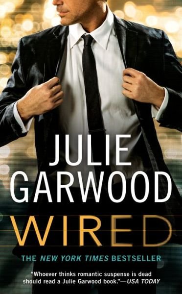 Cover for Julie Garwood · Wired (Paperback Book) (2018)