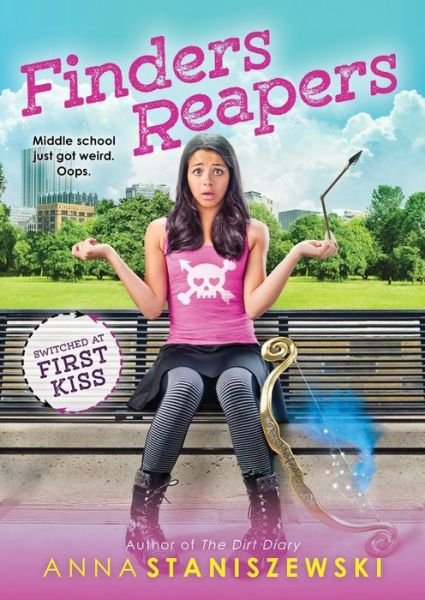 Cover for Anna Staniszewski · Finders Reapers - Switched at First Kiss (Paperback Book) (2016)