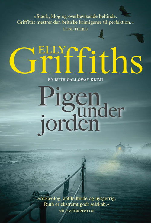 Cover for Elly Griffiths · Pigen under jorden (Sewn Spine Book) [1e uitgave] (2018)