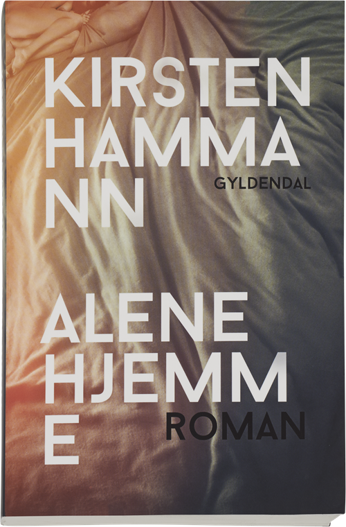 Cover for Kirsten Hammann · Alene hjemme (Sewn Spine Book) [1er édition] (2015)