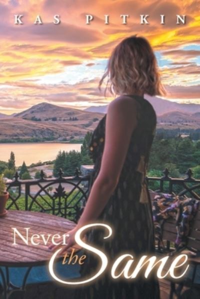 Never The Same - Kas Pitkin - Livros - URLink Print & Media, LLC - 9781647539504 - 25 de setembro de 2021