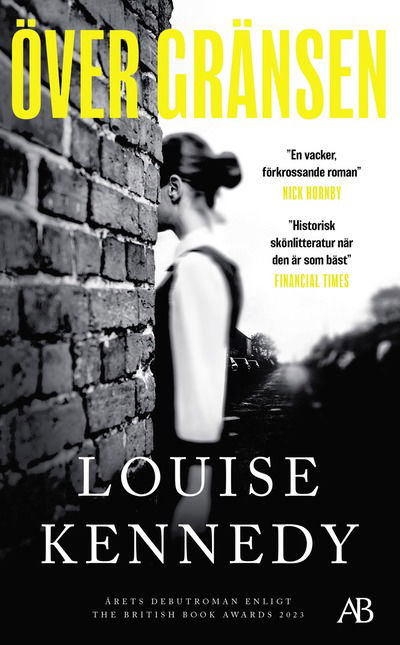 Cover for Louise Kennedy · Över gränsen (Pocketbok) (2024)