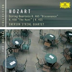 String Quartets in D Min / Hunt / Dissonance - Mozart / Emerson String Quartet - Music - CLASSICAL - 0028947757511 - November 8, 2005