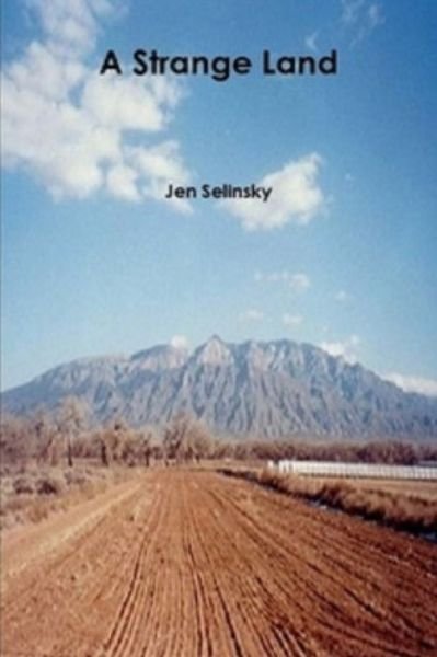 Cover for Jen Selinsky · A Strange Land (Taschenbuch) (2020)