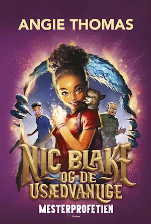 Cover for Angie Thomas · Nic Blake og de Usædvanlige: Nic Blake og de Usædvanlige (1) - Mesterprofetien (Bound Book) [1.º edición] (2024)