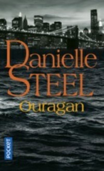 Cover for Danielle Steel · Ouragan (Pocketbok) (2021)