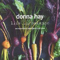 Cover for Donna Hay · Life In Balance. Un Approccio Piu Fresco Al Cibo (Book)