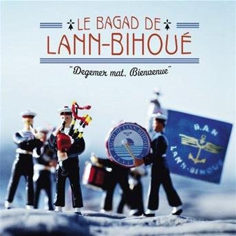 Cover for Le Bagad De Lann Bihoue · Bienvenue, Degemer Mat (CD) [Limited edition] (2012)