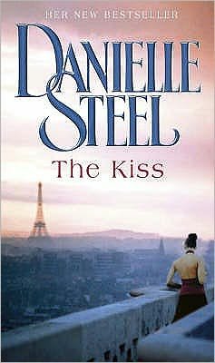 Cover for Danielle Steel · The Kiss (Paperback Book) (2002)