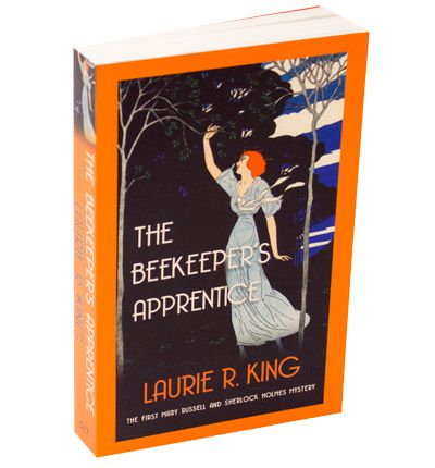 Cover for King, Laurie R. (Author) · The Beekeeper's Apprentice: Introducing Mary Russell and Sherlock Holmes - Mary Russell &amp; Sherlock Holmes (Paperback Book) (2010)