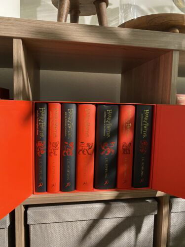 Harry Potter Gryffindor House Editions Hardback Box Set - J. K. Rowling - Livros - Bloomsbury Publishing PLC - 9781526624529 - 11 de novembro de 2021