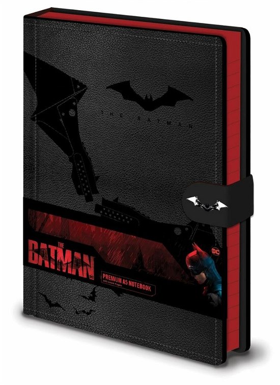 The Batman A5 Premium Notebook - Dc Comics: Pyramid - Merchandise -  - 5051265736536 - June 25, 2022