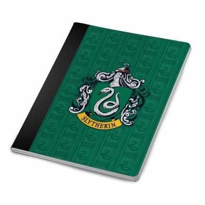 Harry Potter: Slytherin Notebook and Page Clip Set - Classic Collection - Insight Editions - Bücher - Insight Editions - 9781647222536 - 2. Februar 2021