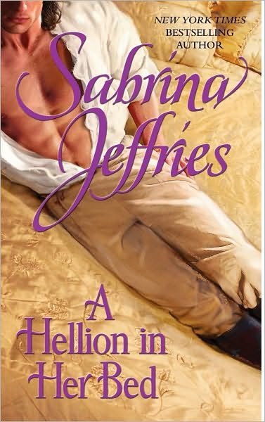 Cover for Sabrina Jeffries · A Hellion in Her Bed (Paperback Bog) (2010)