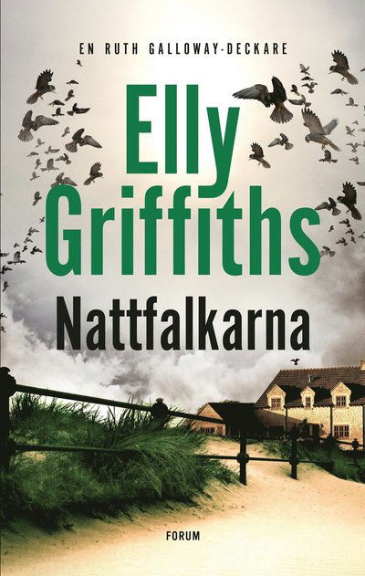 Cover for Elly Griffiths · Nattfalkarna (Gebundesens Buch) (2021)