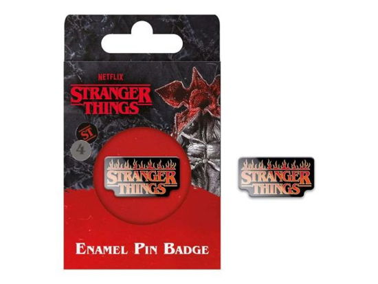 Stranger Things 4 Emaille Ansteck-Button Demogorgo - Pyramid International - Mercancía -  - 5050293760544 - 13 de junio de 2023
