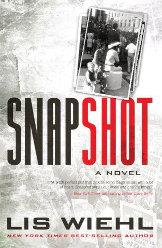 Cover for Lis Wiehl · Snapshot (Thorndike Press Large Print Christian Fiction) (Hardcover Book) [Lrg edition] (2014)