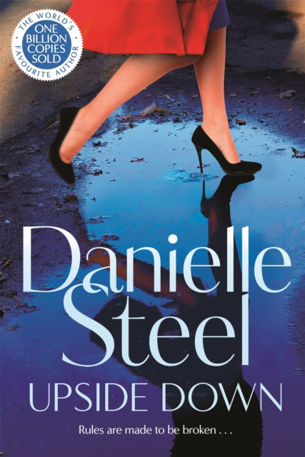 Cover for Danielle Steel · Upside Down: The powerful new story of bold choices and second chances (Paperback Bog) (2024)