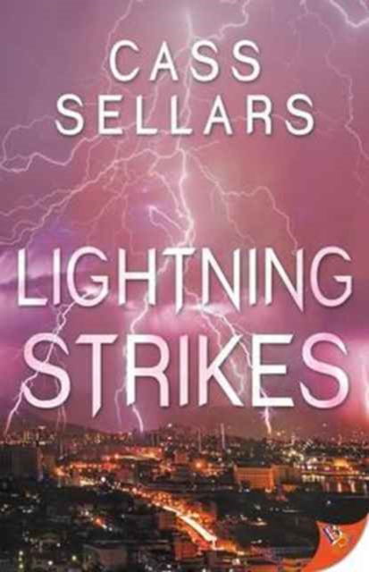 Cover for Cass Sellars · Lightning Strikes (Paperback Book) (2017)