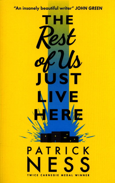 The Rest of Us Just Live Here - Patrick Ness - Bøker - Walker Books Ltd - 9781406365566 - 5. mai 2016