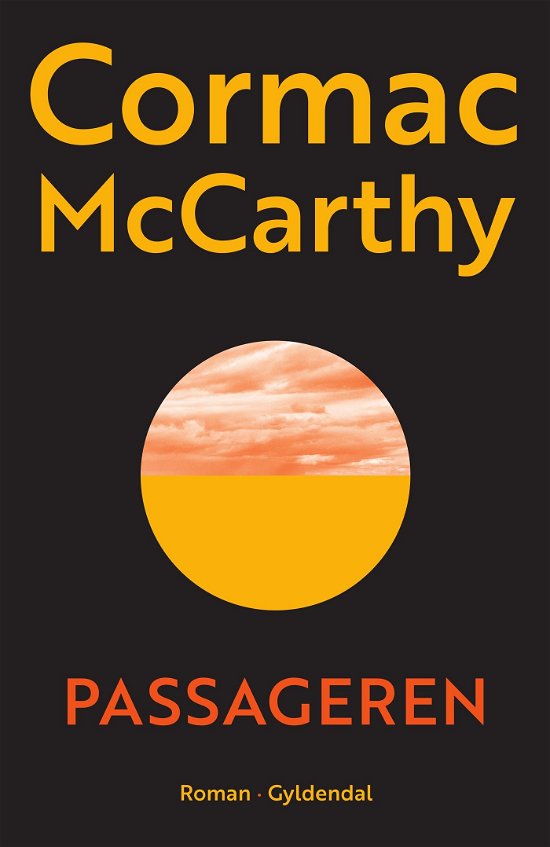 Cover for Cormac McCarthy · Passageren (Bound Book) [1. Painos] (2023)