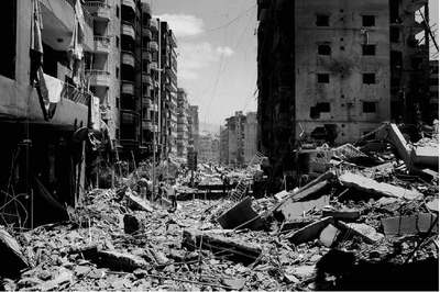 Double Blind: Lebanon Conflict 2006 - Paolo Pellegrin - Książki - Trolley Books - 9781904563570 - 1 marca 2007